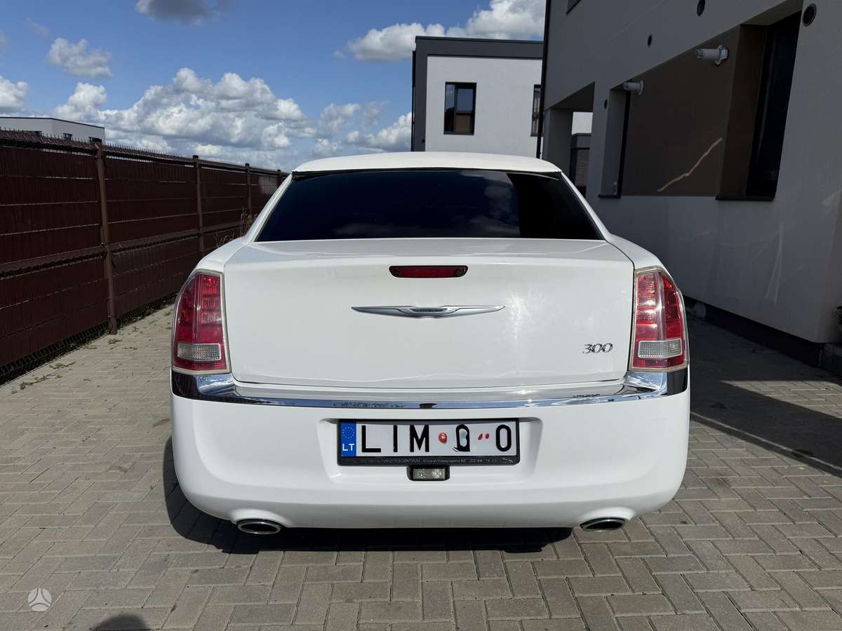 Chrysler 300C, 3.6 l., Лимузин