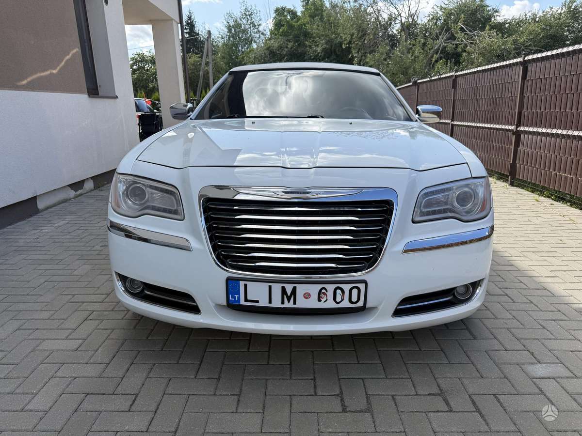 Chrysler 300C, 3.6 l., Лимузин