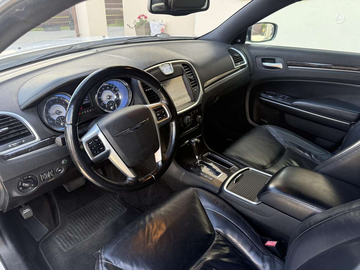Chrysler 300C, 3.6 l., Лимузин