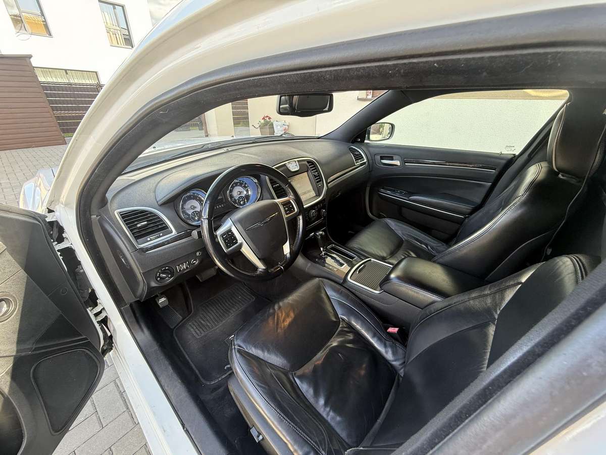 Chrysler 300C, 3.6 l., Лимузин