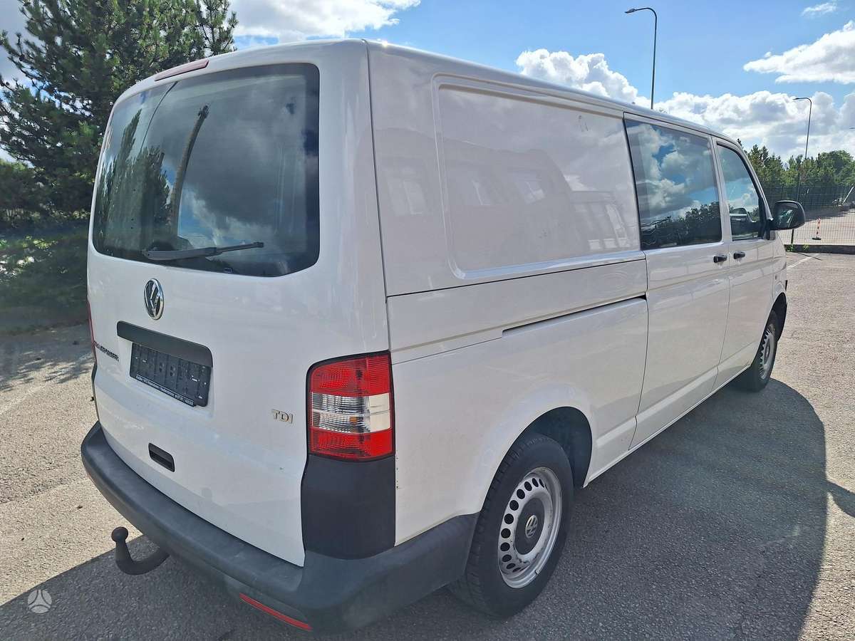 Volkswagen Transporter - 4