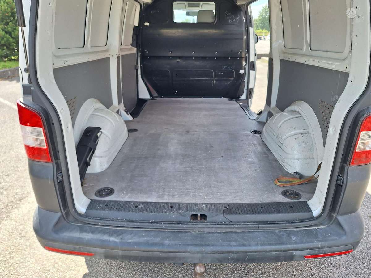 Volkswagen Transporter - 11