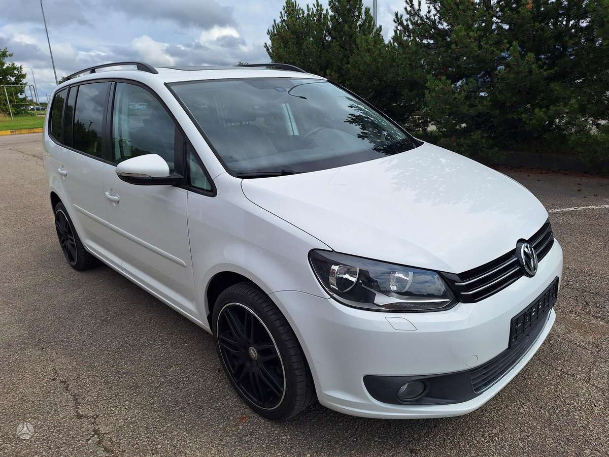 Volkswagen Touran - 1