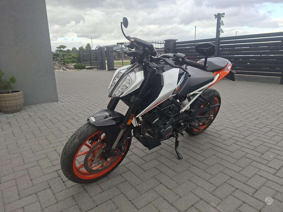 KTM Duke 125cc, street / classic
