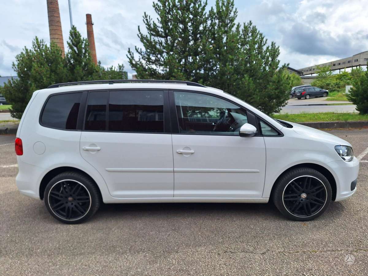 Volkswagen Touran - 6