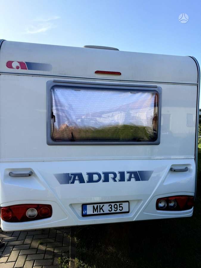 Adria Adora, prikabinami nameliai