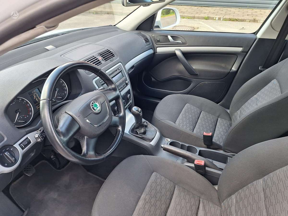 Škoda Octavia - 9