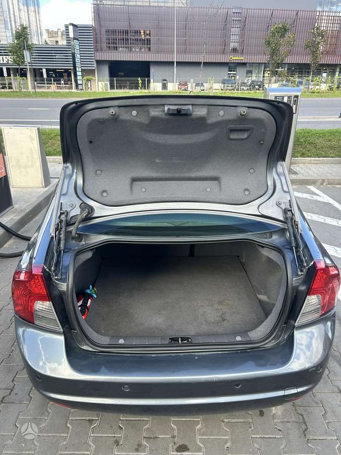 Volvo S40, 2.0 l., Седан