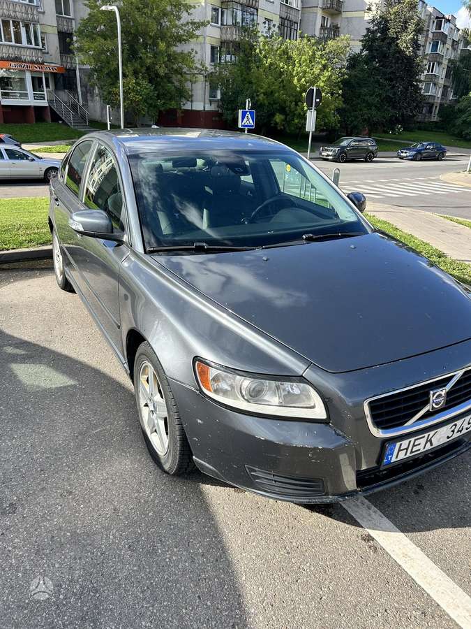 Volvo S40, 2.0 l., Седан