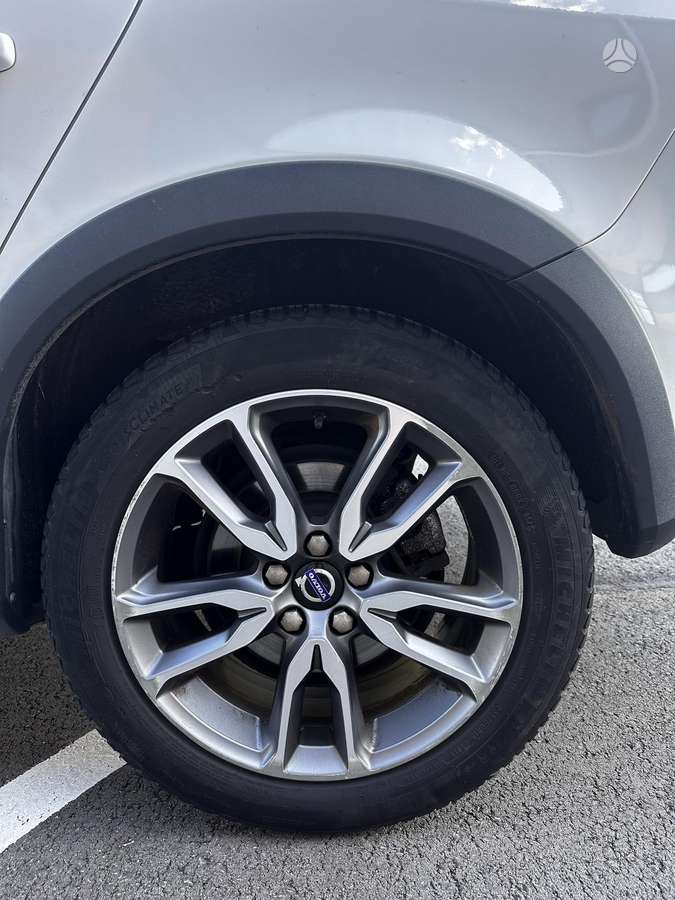 Volvo V60 Cross Country - 9
