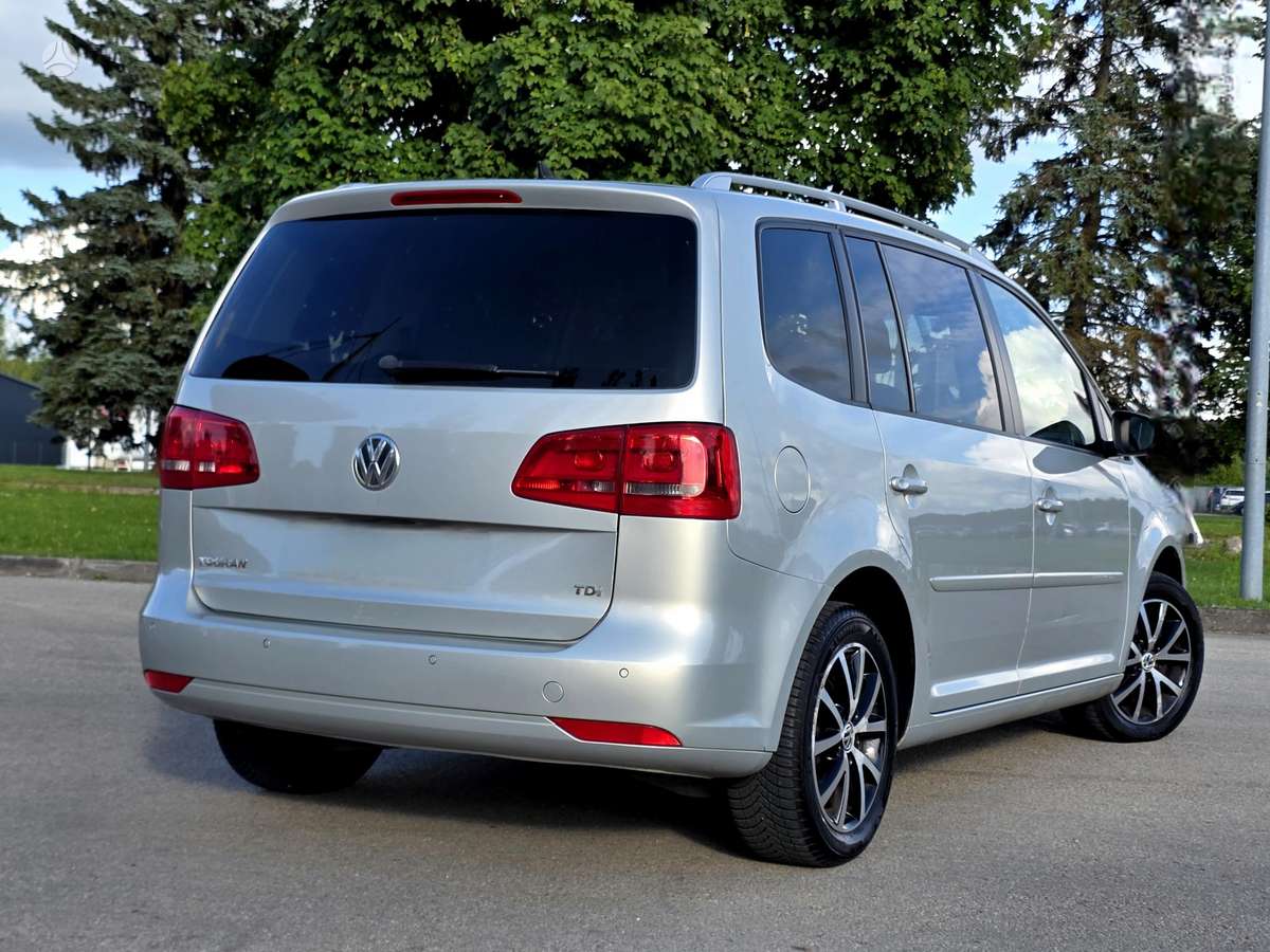 Volkswagen Touran - 5