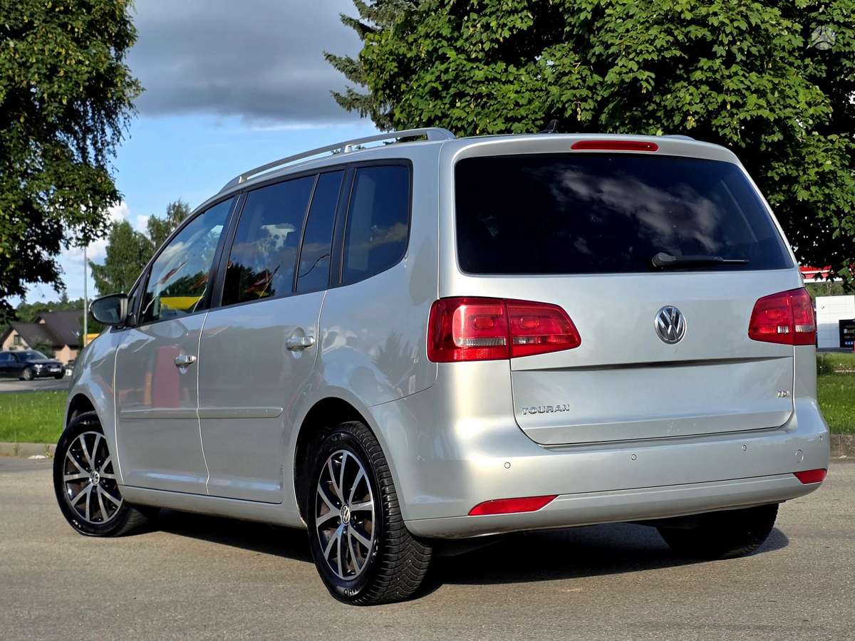 Volkswagen Touran - 7