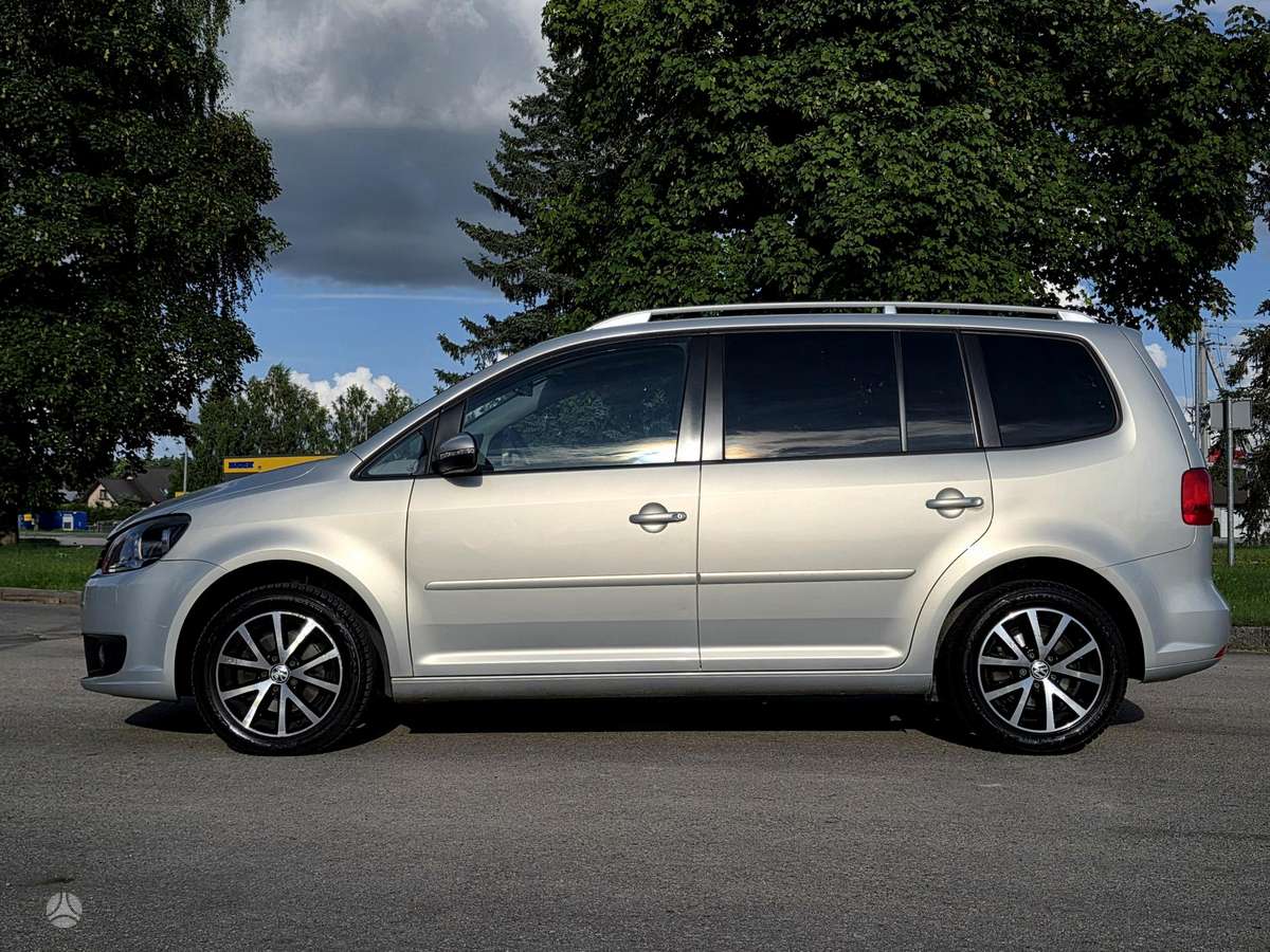 Volkswagen Touran - 8