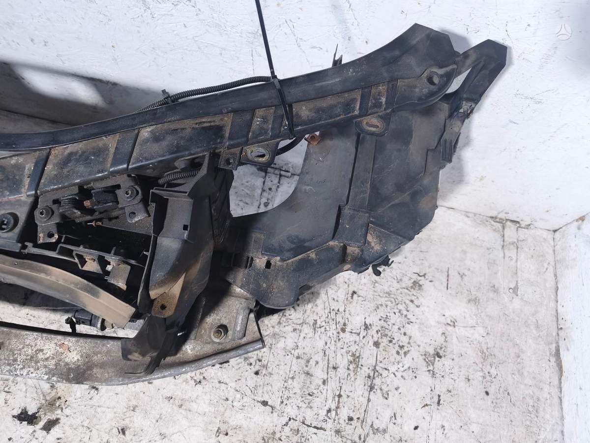 Audi A8 dangtis (priekinis, galinis)