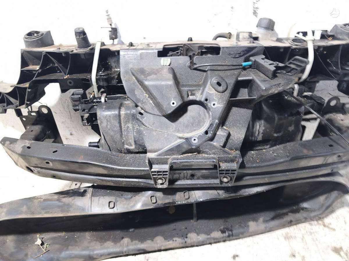 Renault Zoe hood (front, rear)