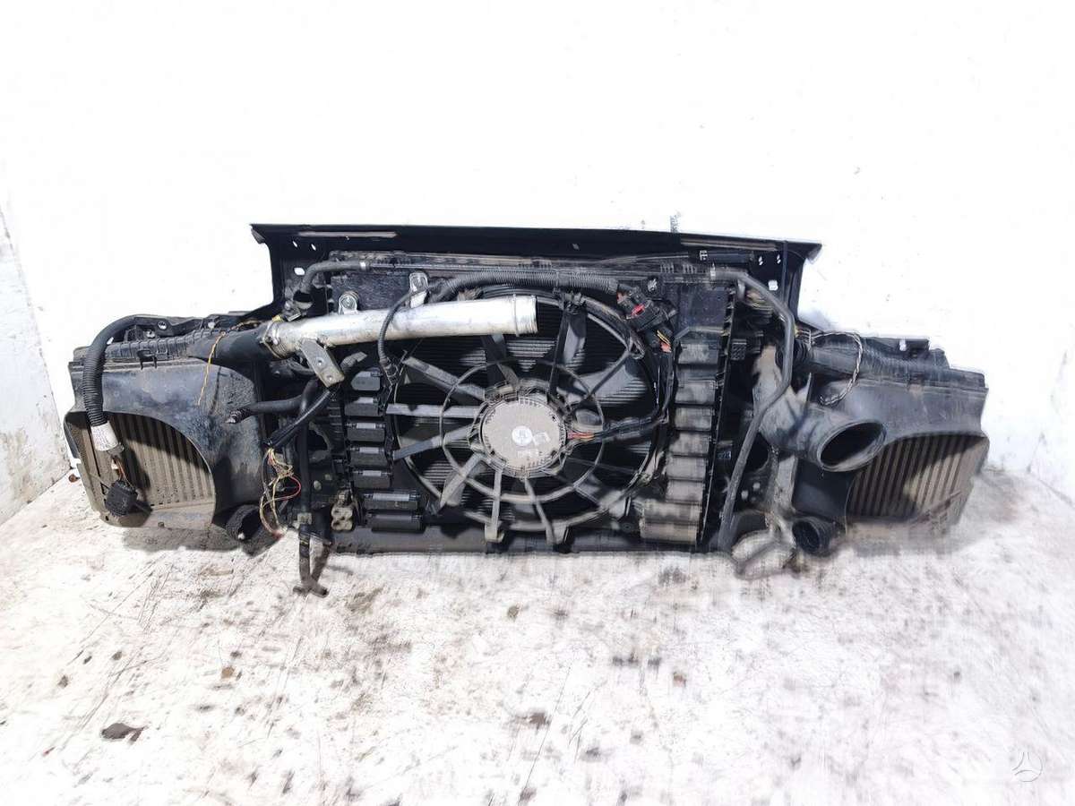 Volkswagen Touareg radiatorius