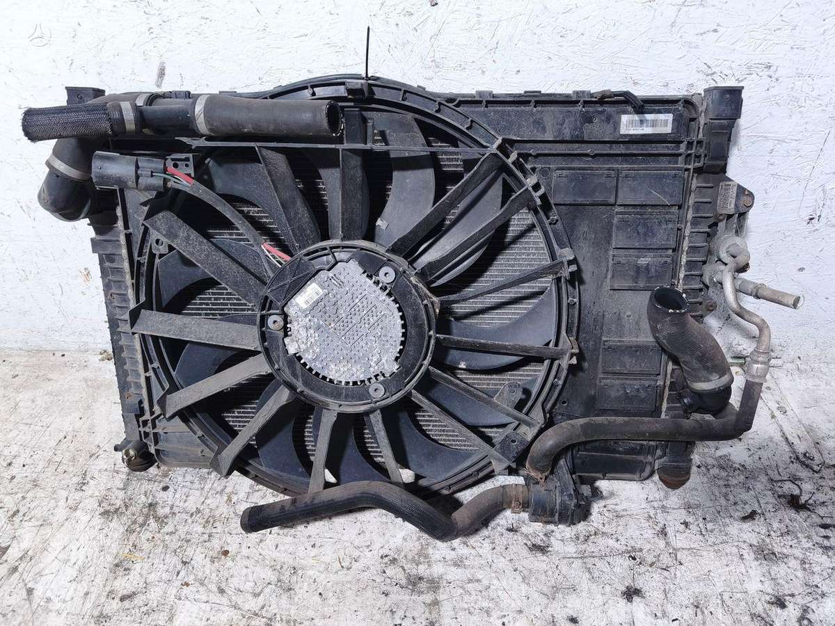 Land Rover Evoque, GJ32-8C607-AB, radiator