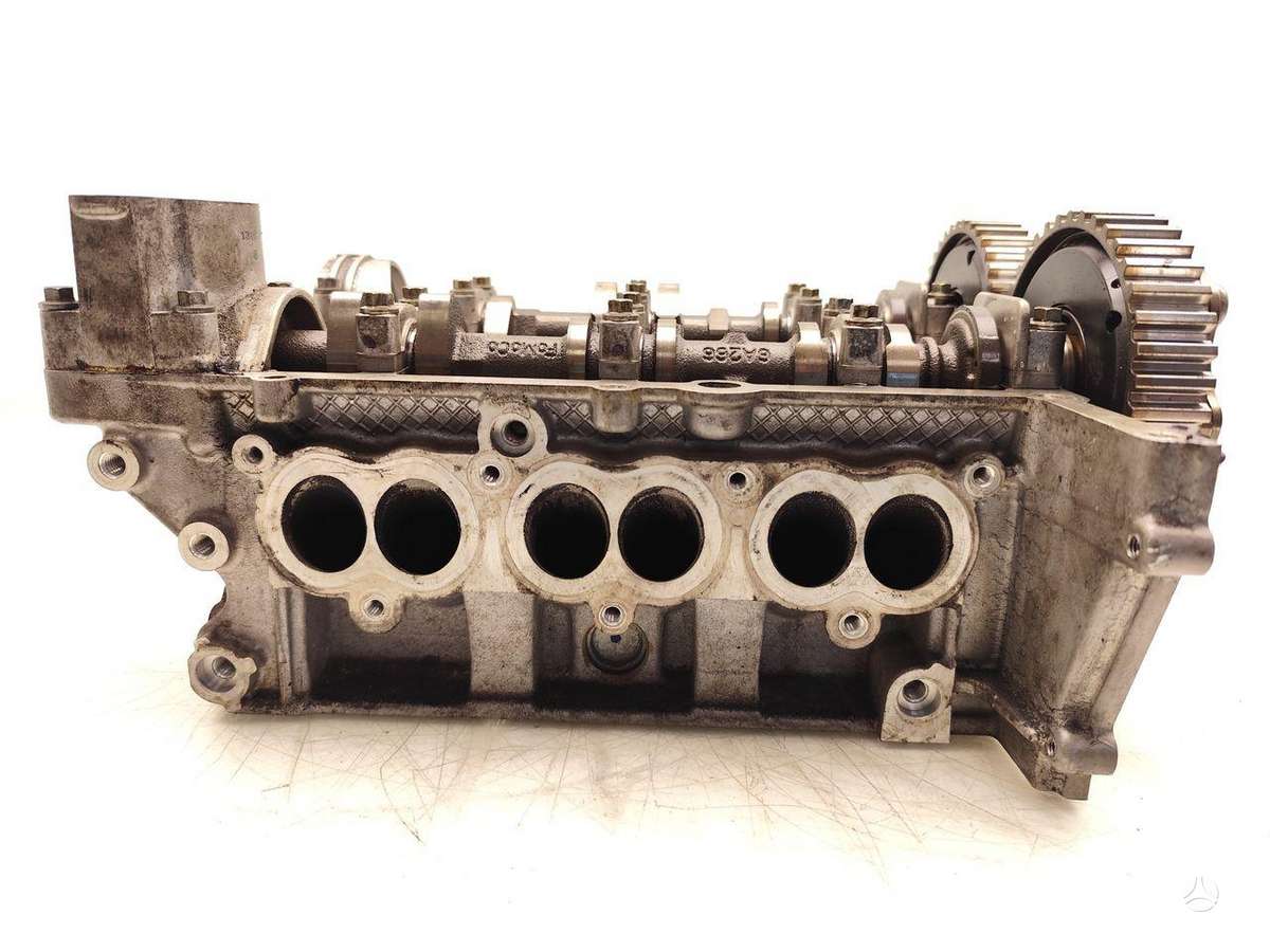 Ford Focus, CM5G-6090-GE, cylinder head