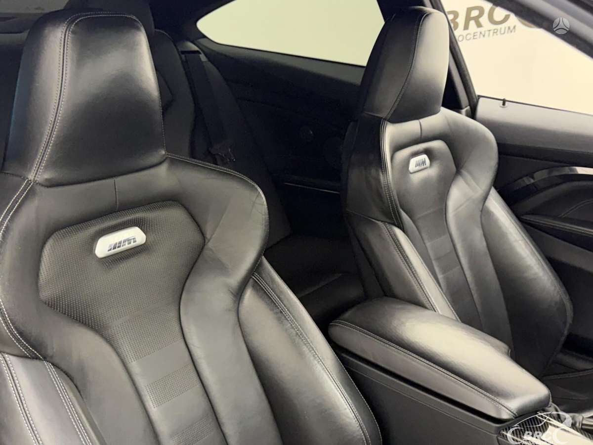 BMW M4, 3.0 l., coupe