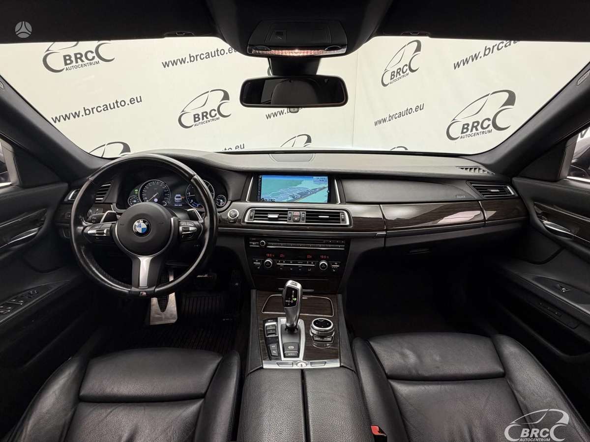 BMW 740, 3.0 l., Седан