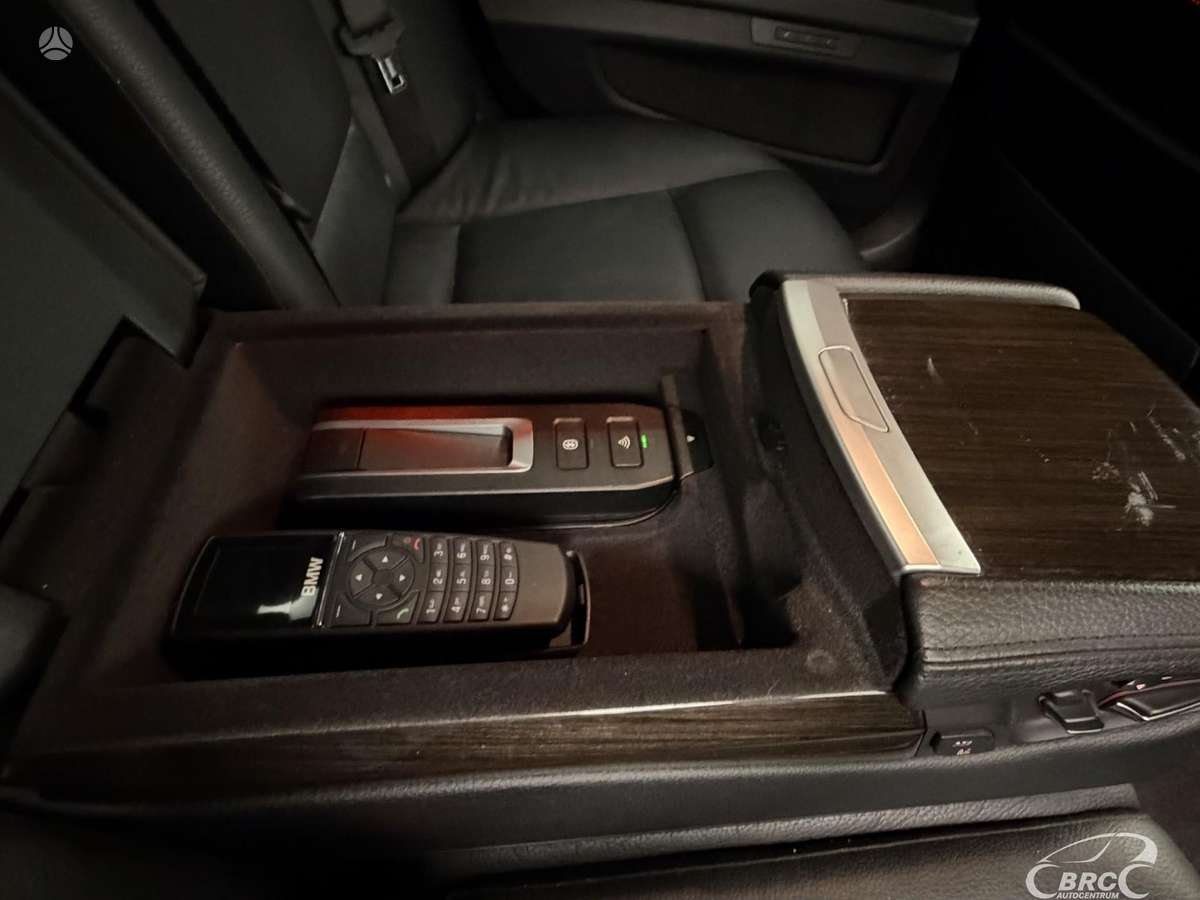 BMW 740, 3.0 l., Седан