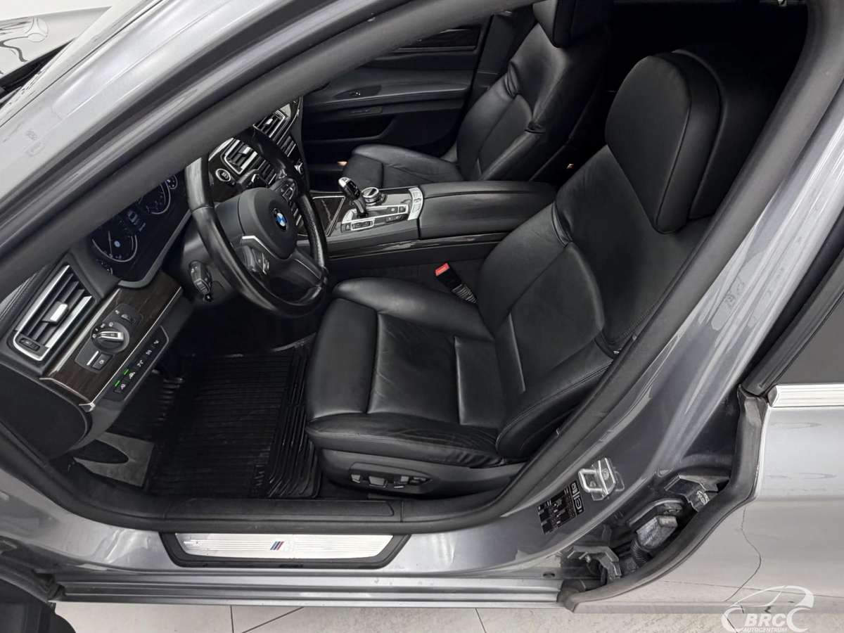 BMW 740, 3.0 l., Седан