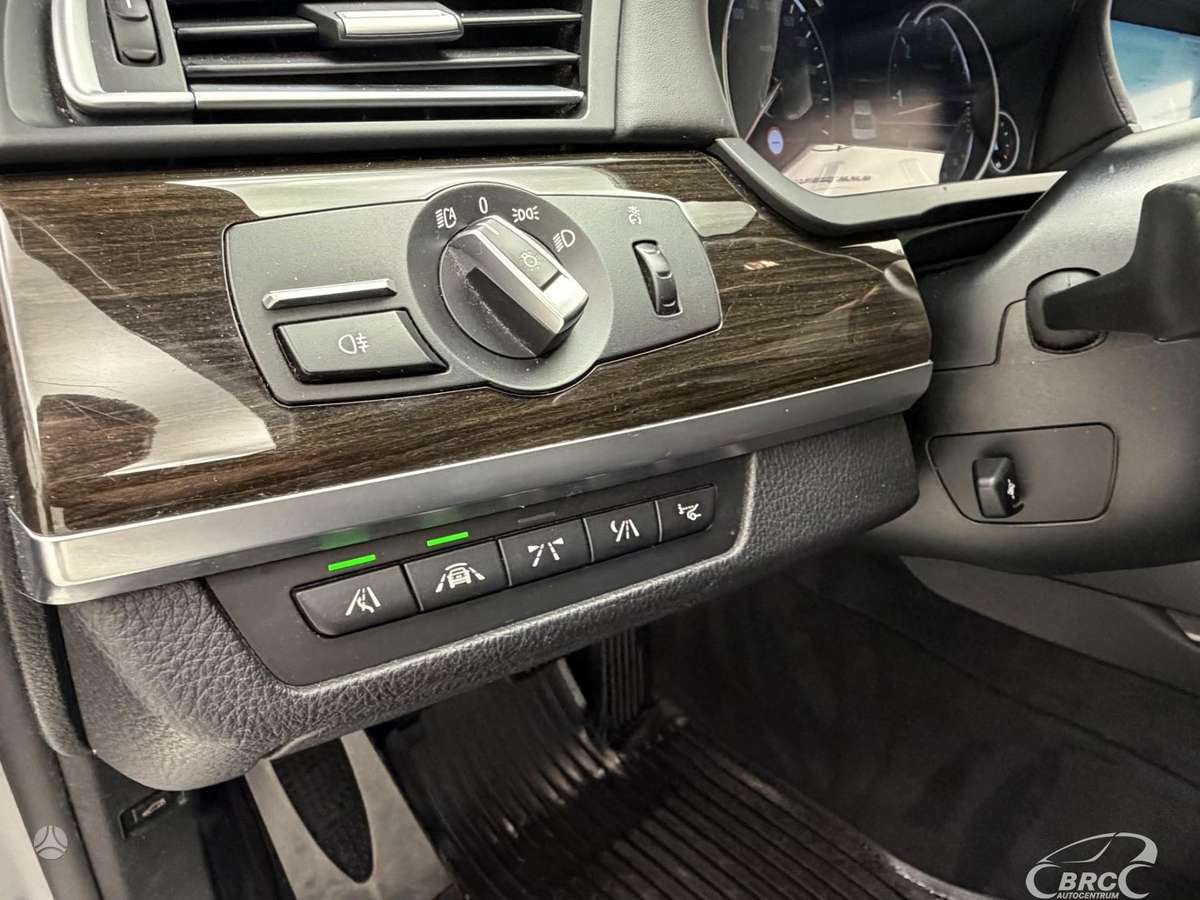BMW 740, 3.0 l., Седан