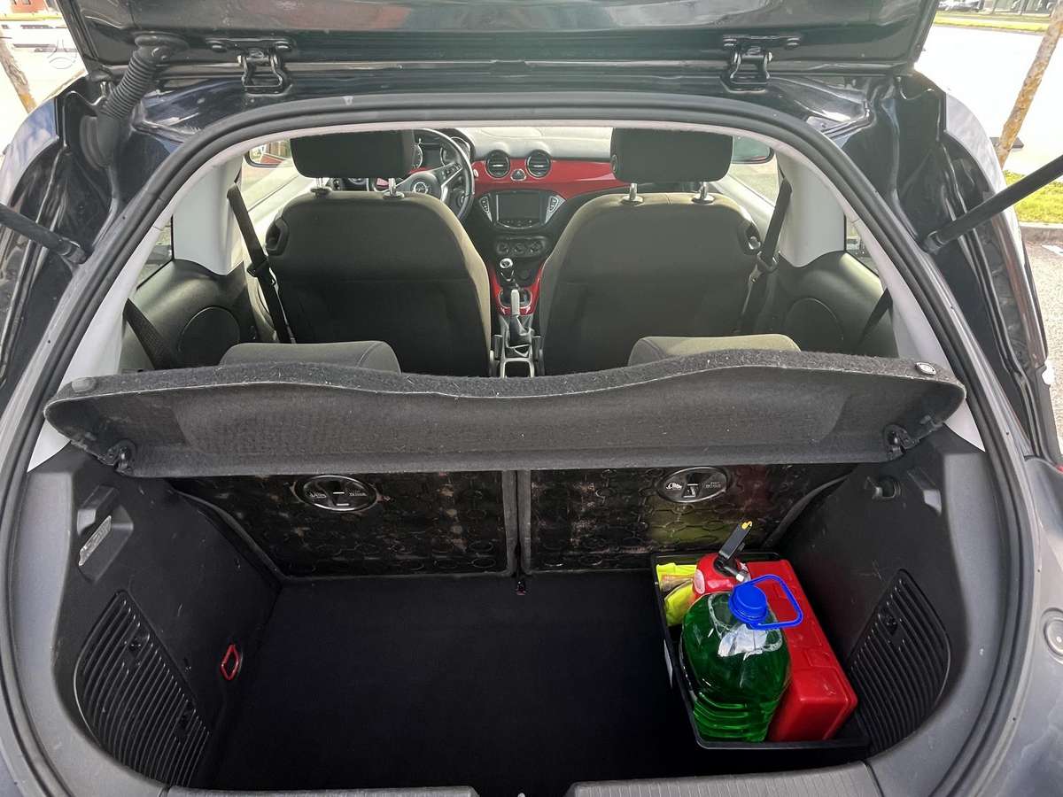 Opel Adam, 1.2 l., hatchback