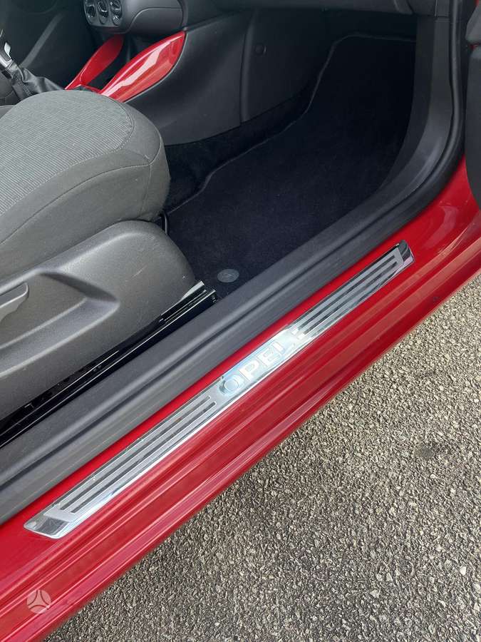 Opel Adam, 1.2 l., hatchback