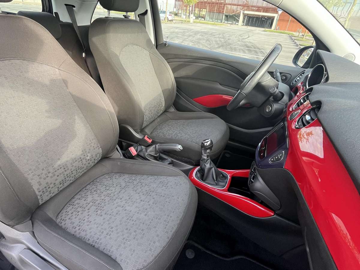 Opel Adam, 1.2 l., hatchback