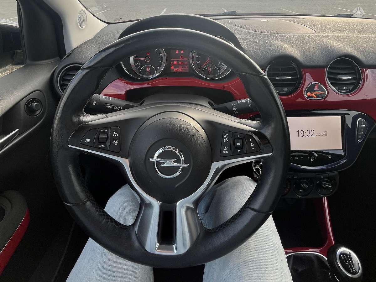 Opel Adam, 1.2 l., hatchback