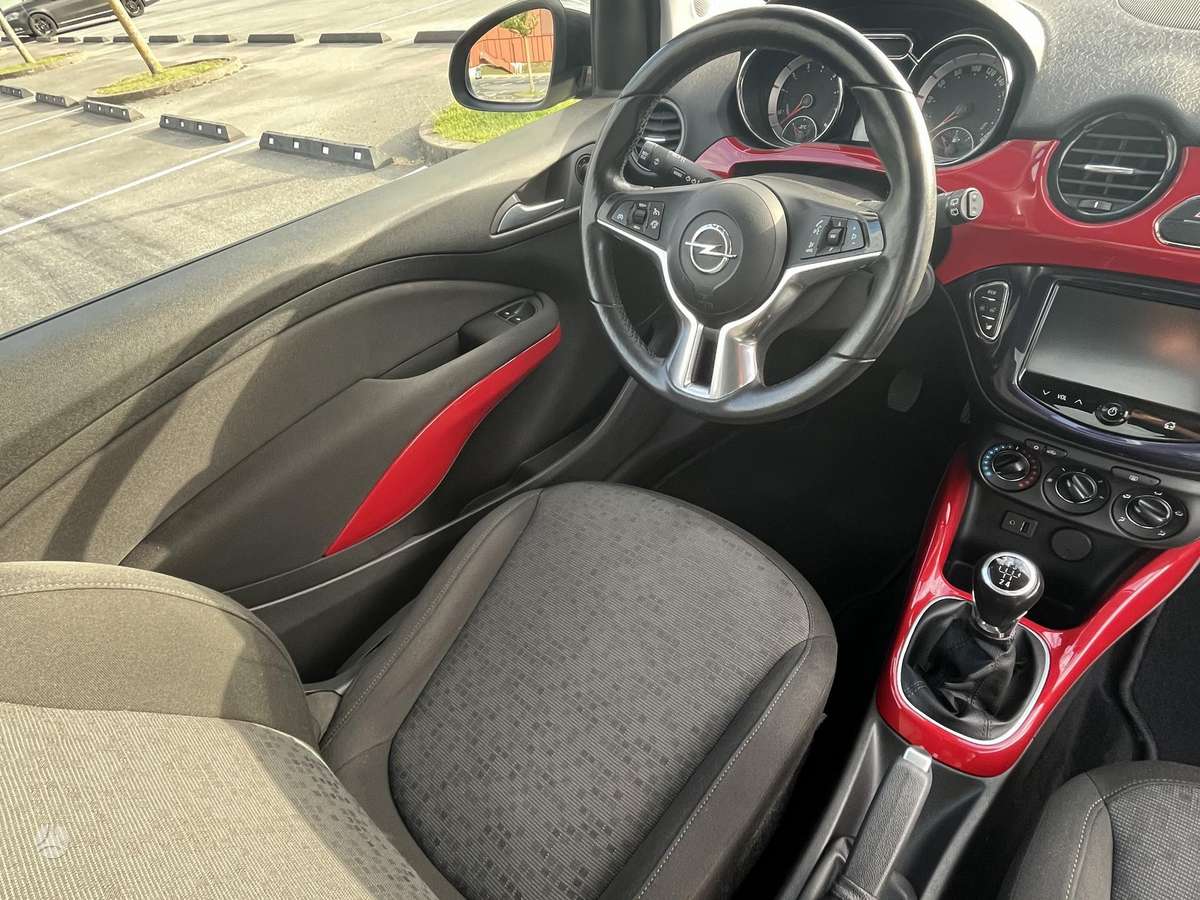 Opel Adam, 1.2 l., Хэтчбек