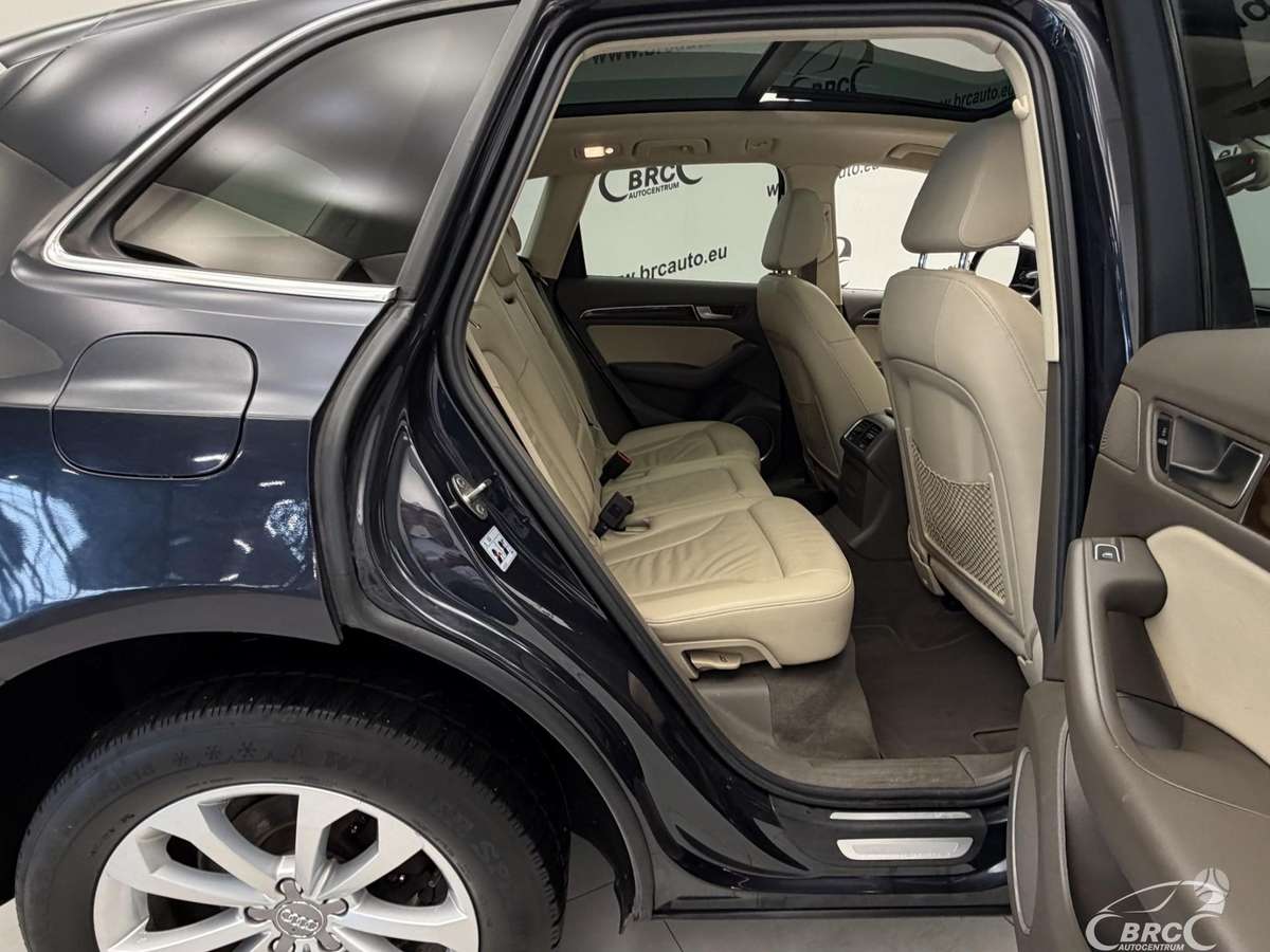Audi Q5, 2.0 l., Внедорожник / Кроссовер