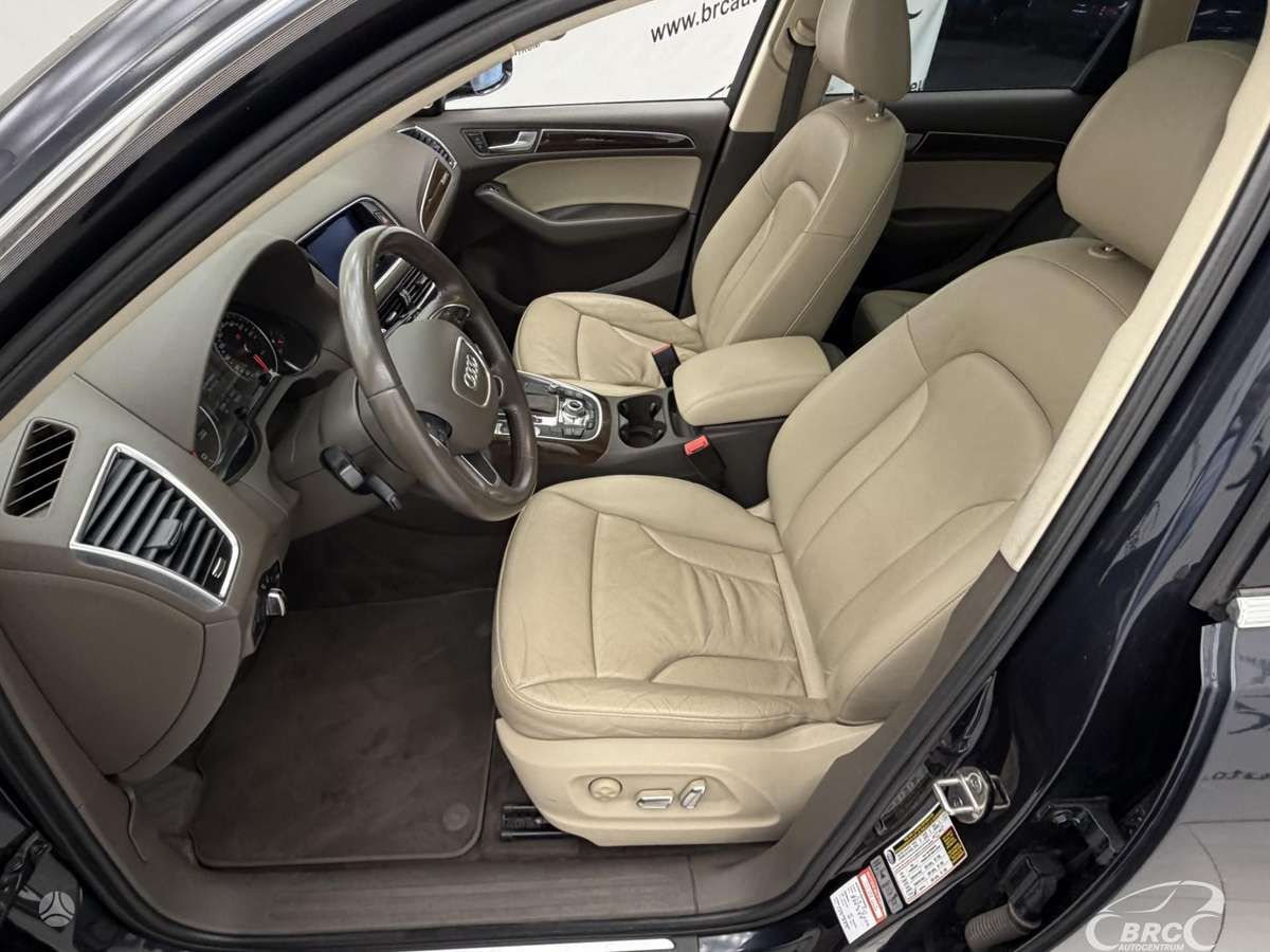 Audi Q5, 2.0 l., Внедорожник / Кроссовер