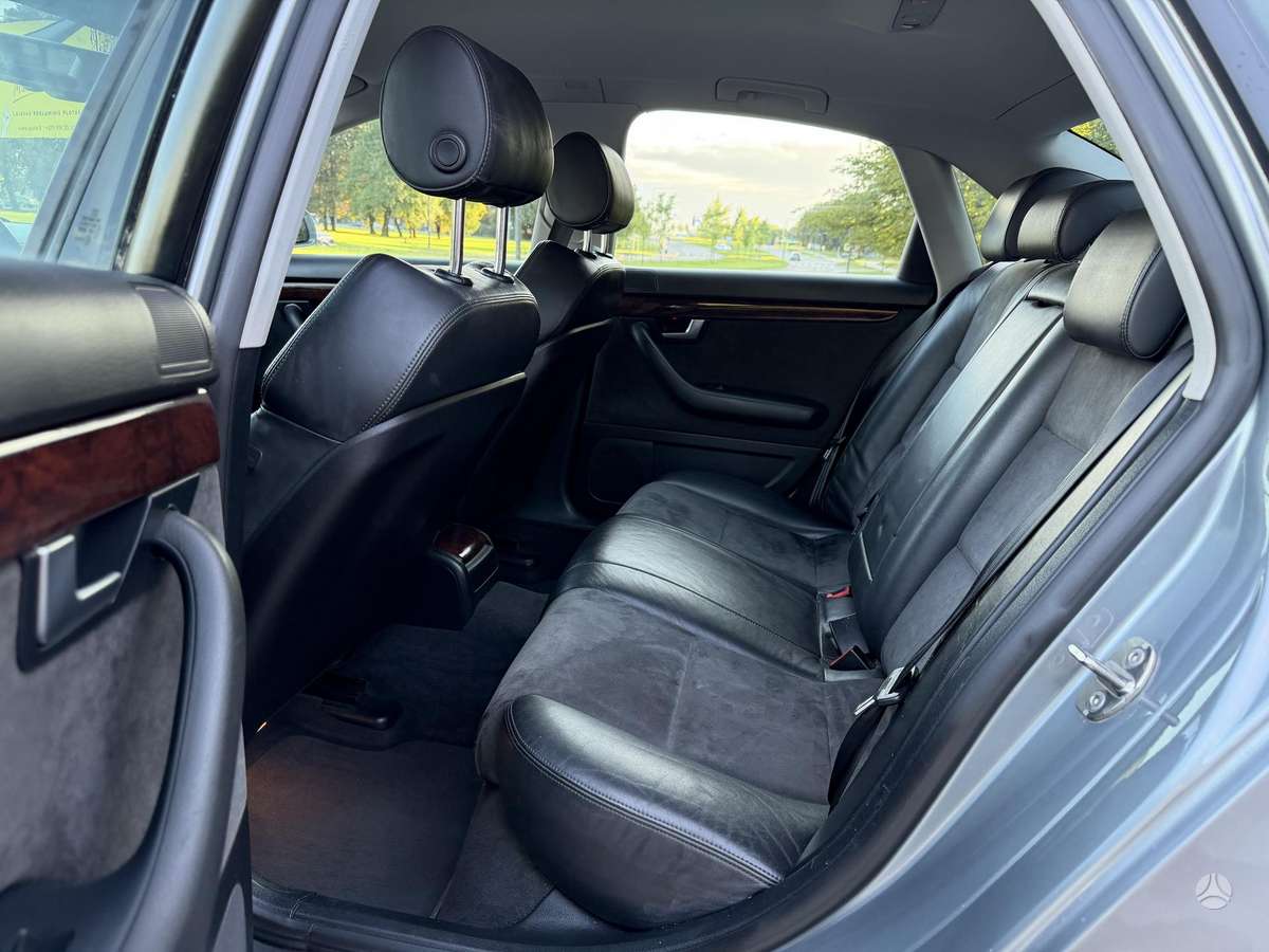 Audi A4, 2.0 l., Седан