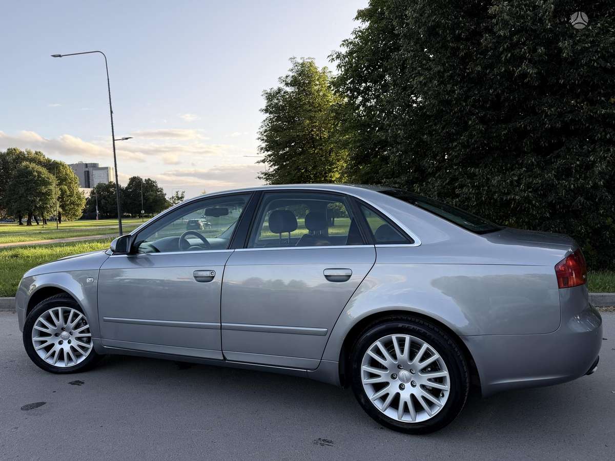 Audi A4, 2.0 l., Седан