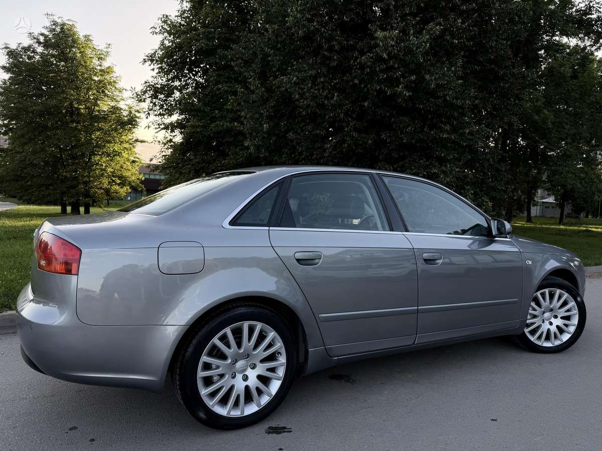 Audi A4, 2.0 l., Седан