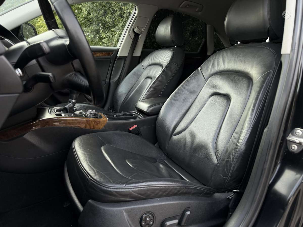Audi A4, 2.0 l., Седан