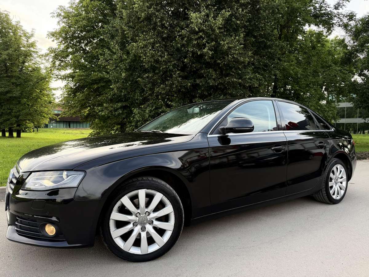 Audi A4, 2.0 l., Седан