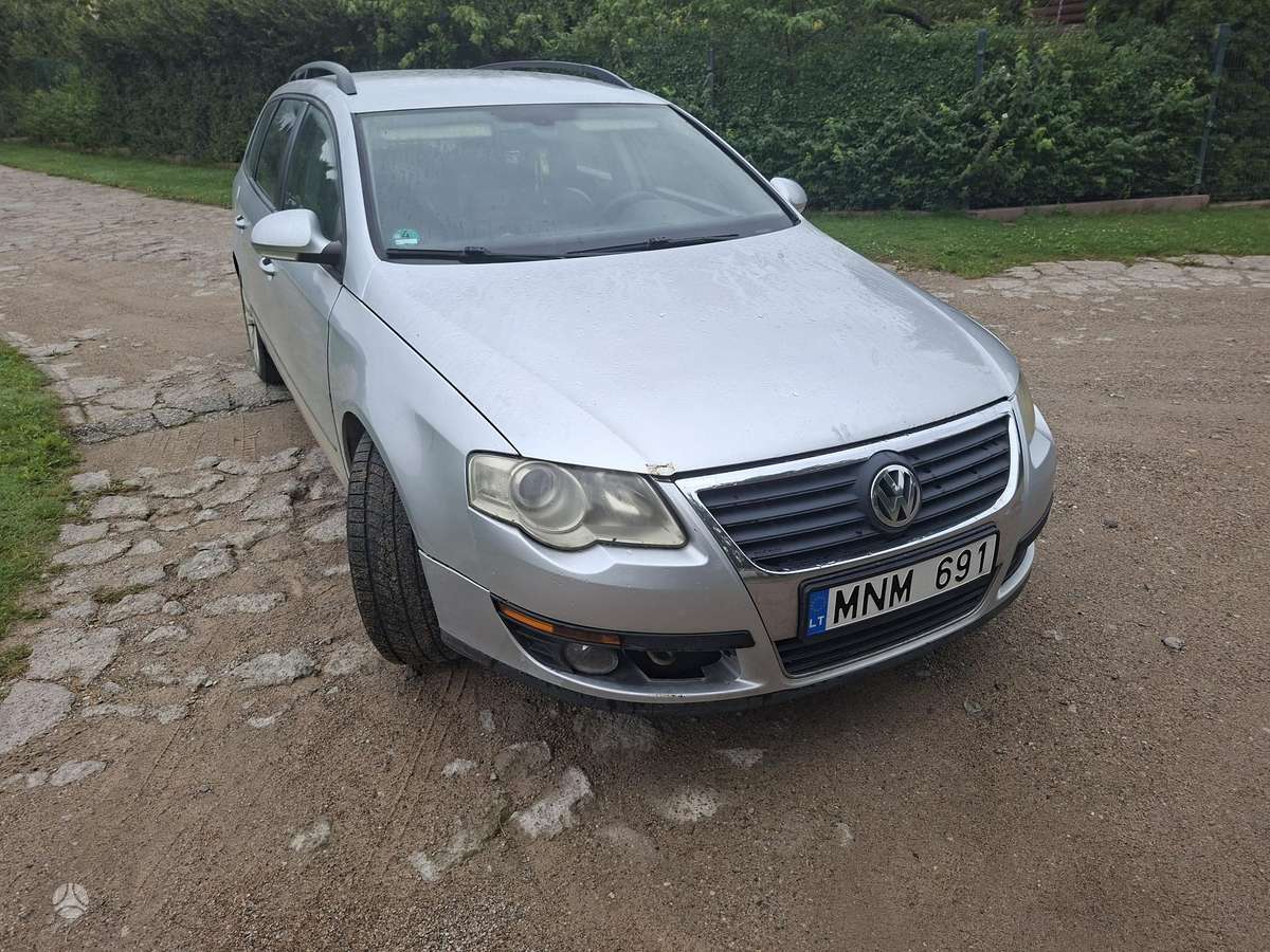 Volkswagen Passat - 2