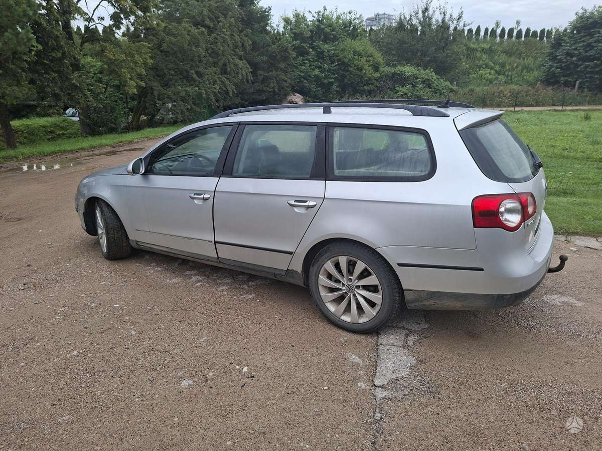 Volkswagen Passat - 4