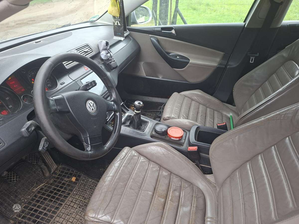Volkswagen Passat - 7
