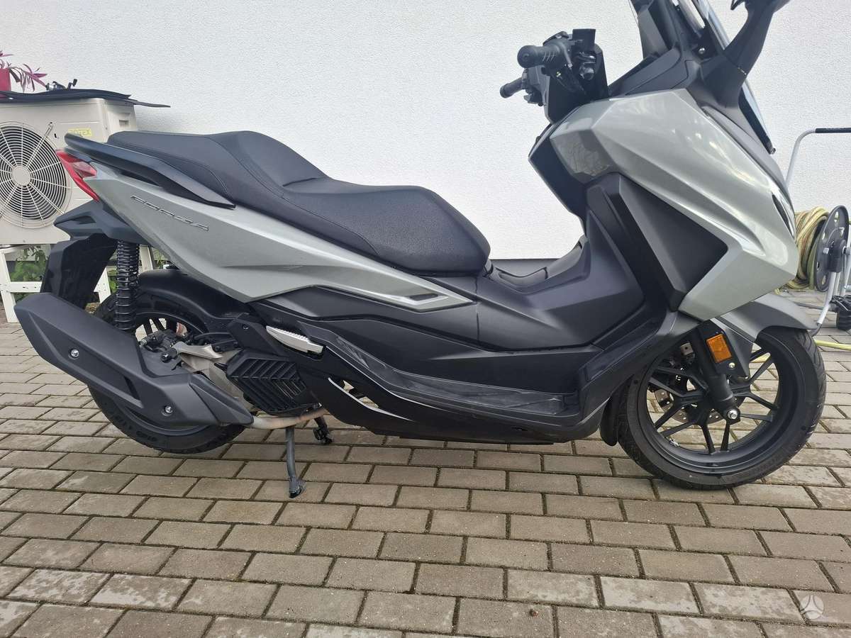 Honda Forza 125cc, мотороллеры / мопеды