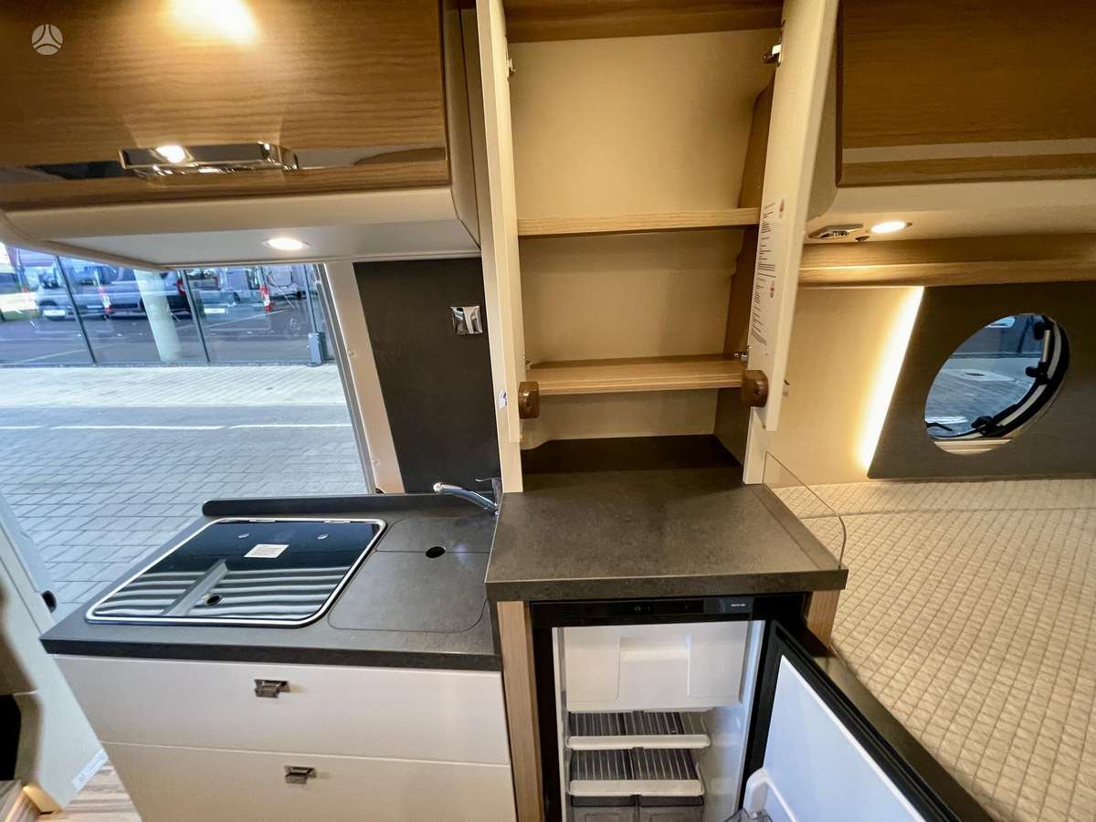 Carthago Malibu Van 600 DB K, campers