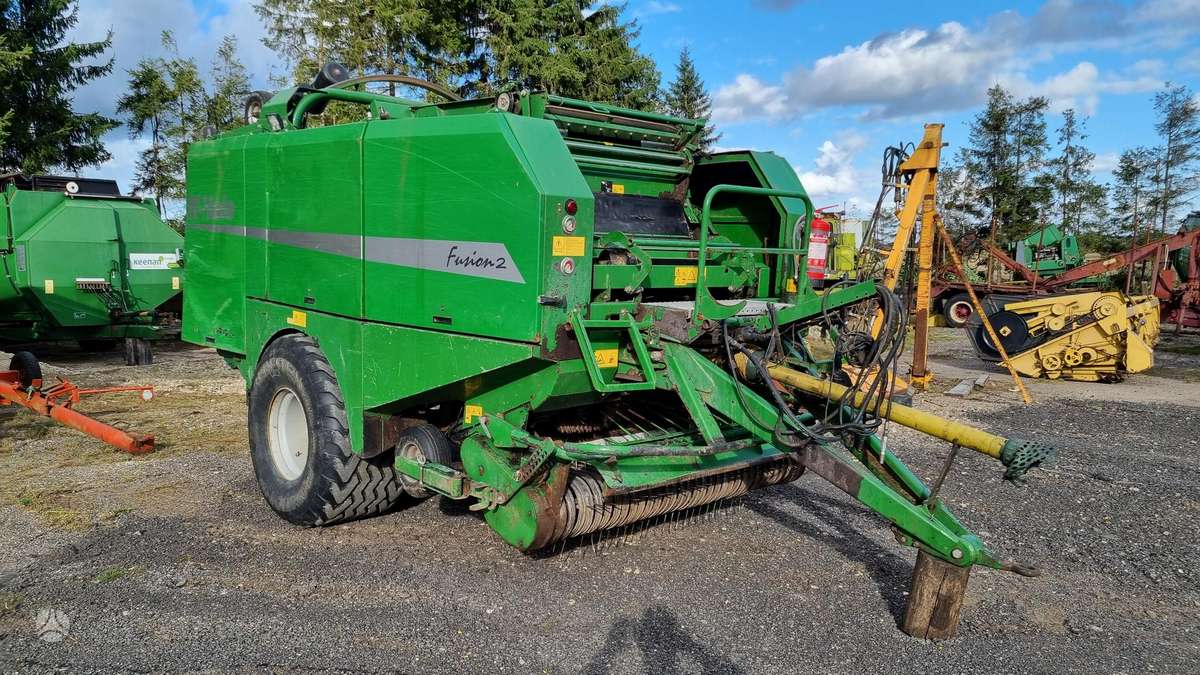 McHale FUSION 2, balers