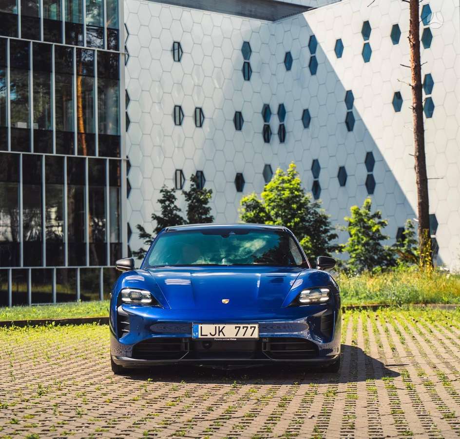 Porsche Taycan, coupe