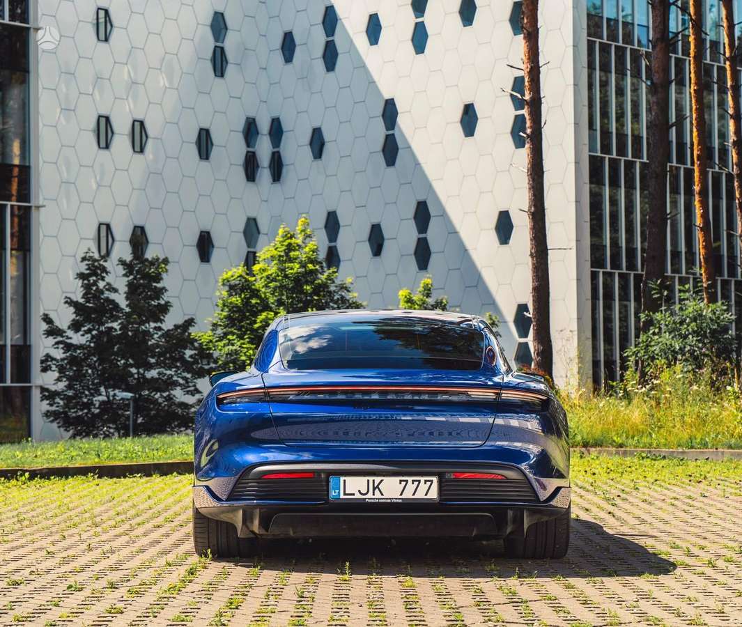 Porsche Taycan, coupe