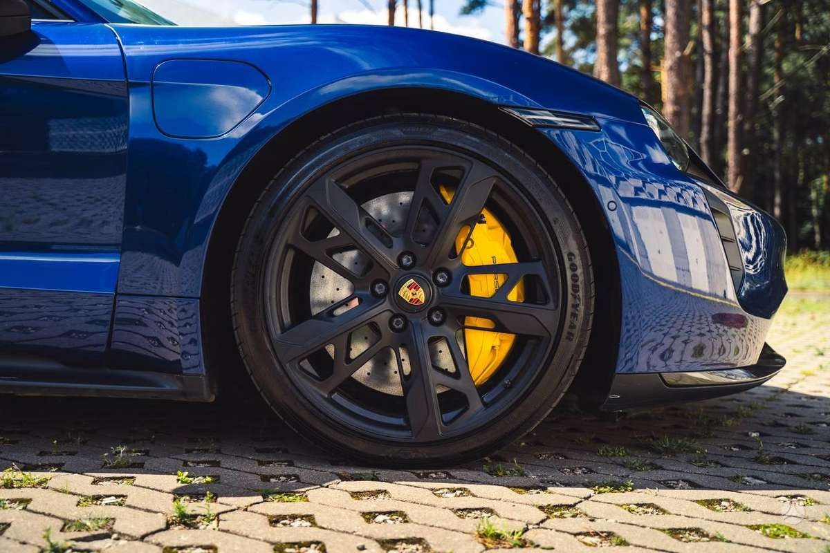 Porsche Taycan, coupe