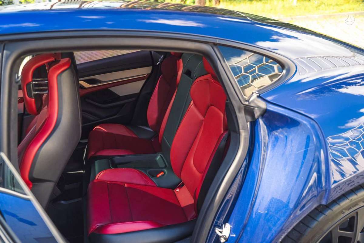 Porsche Taycan, coupe