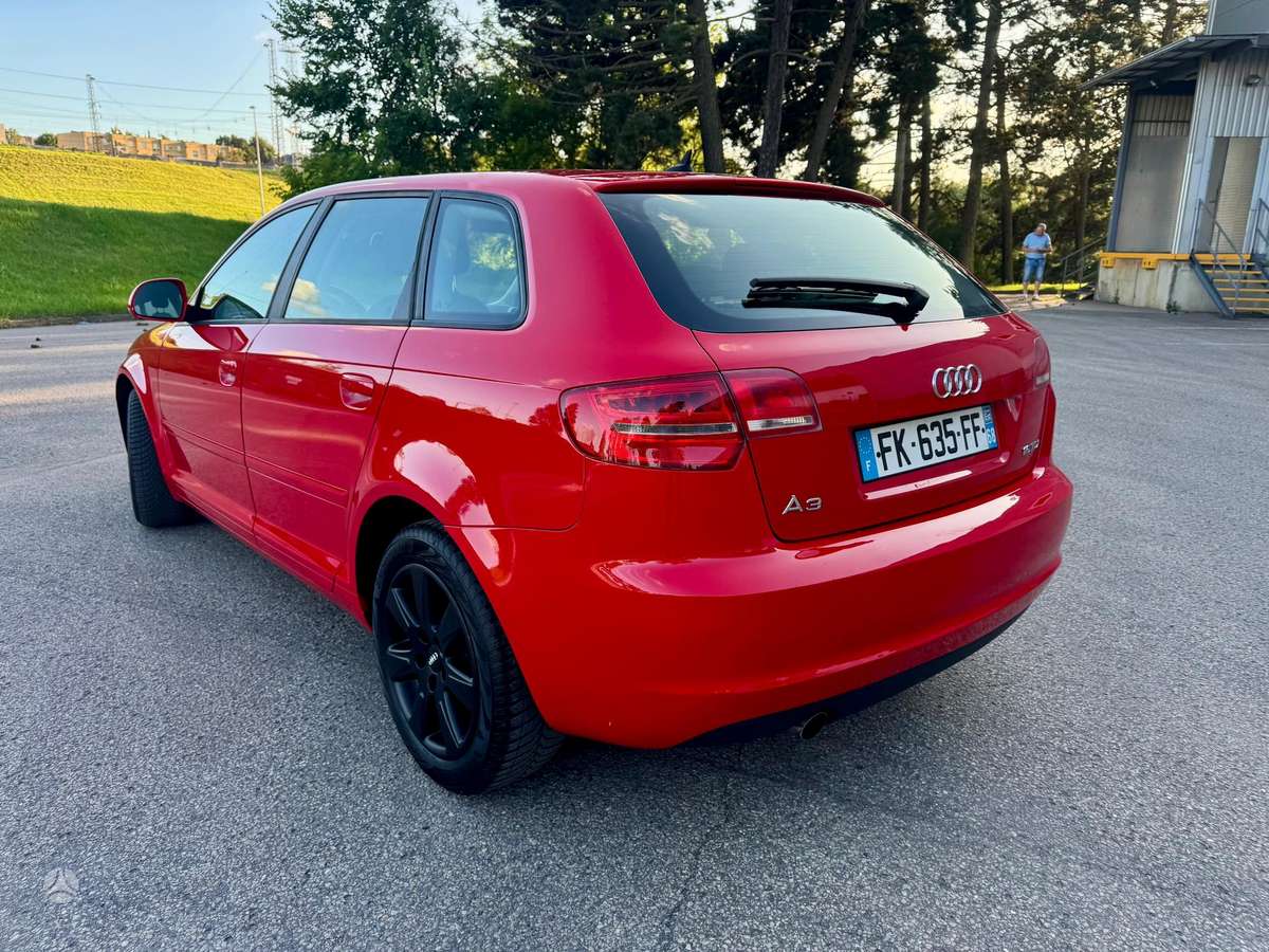 Audi A3, 1.6 l., hatchback